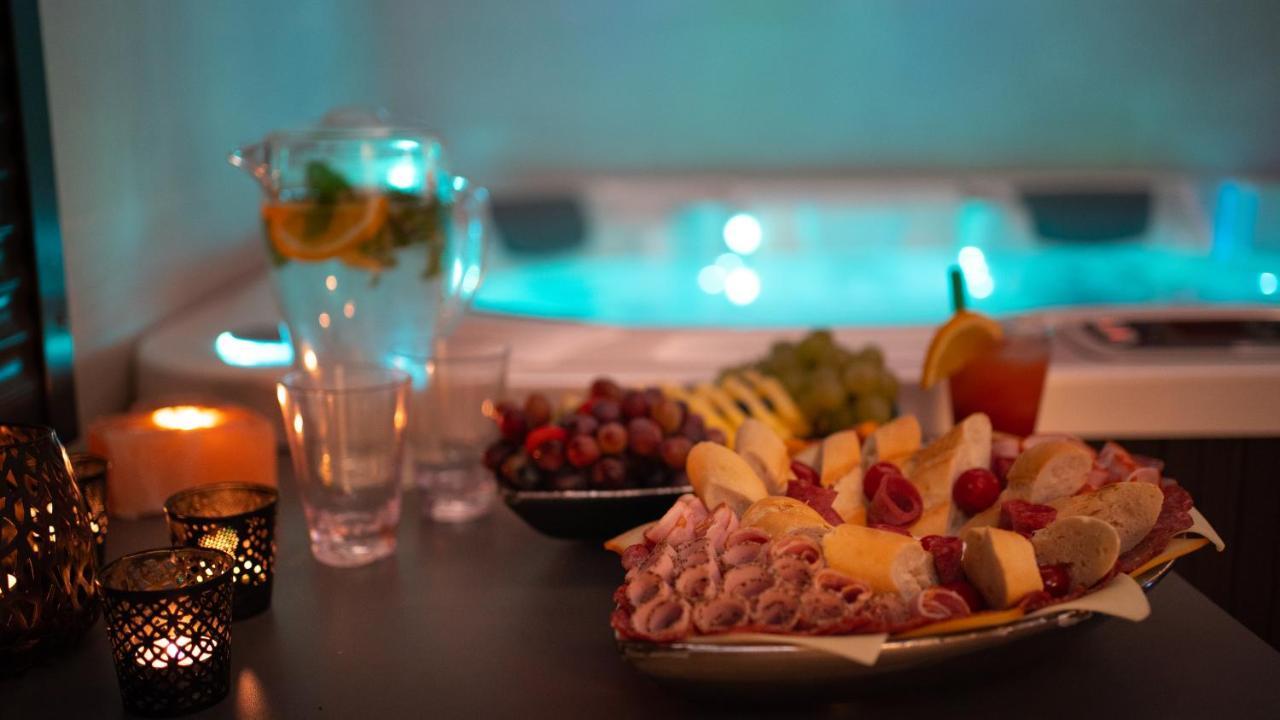 فندق براغفي  Wellness Relax - Luxusni المظهر الخارجي الصورة