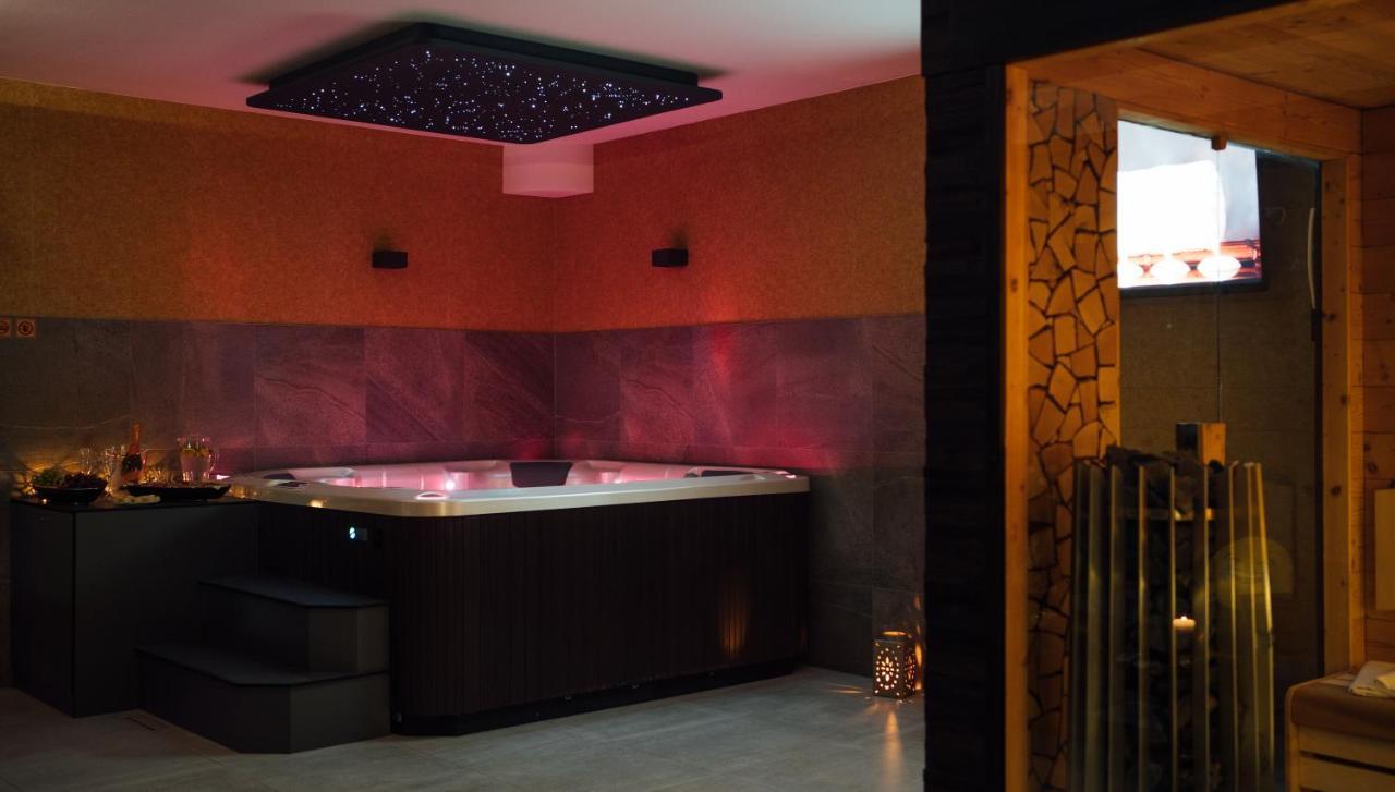 فندق براغفي  Wellness Relax - Luxusni المظهر الخارجي الصورة