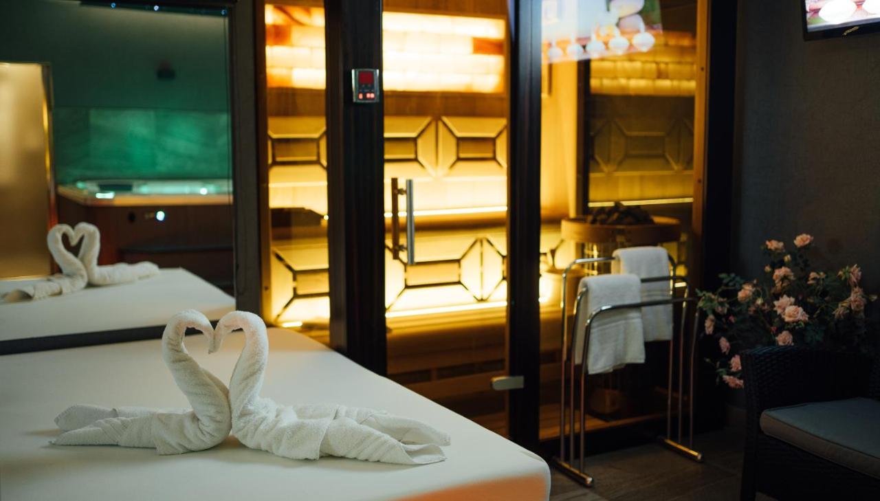 فندق براغفي  Wellness Relax - Luxusni المظهر الخارجي الصورة