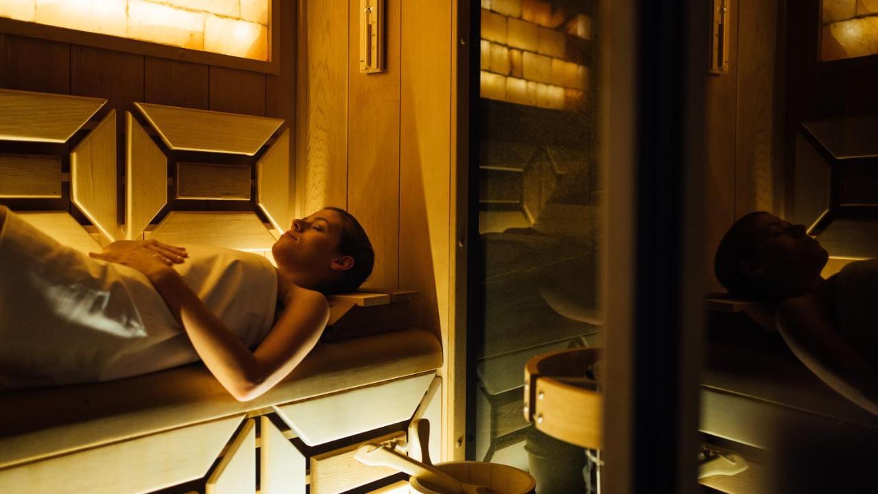 فندق براغفي  Wellness Relax - Luxusni المظهر الخارجي الصورة